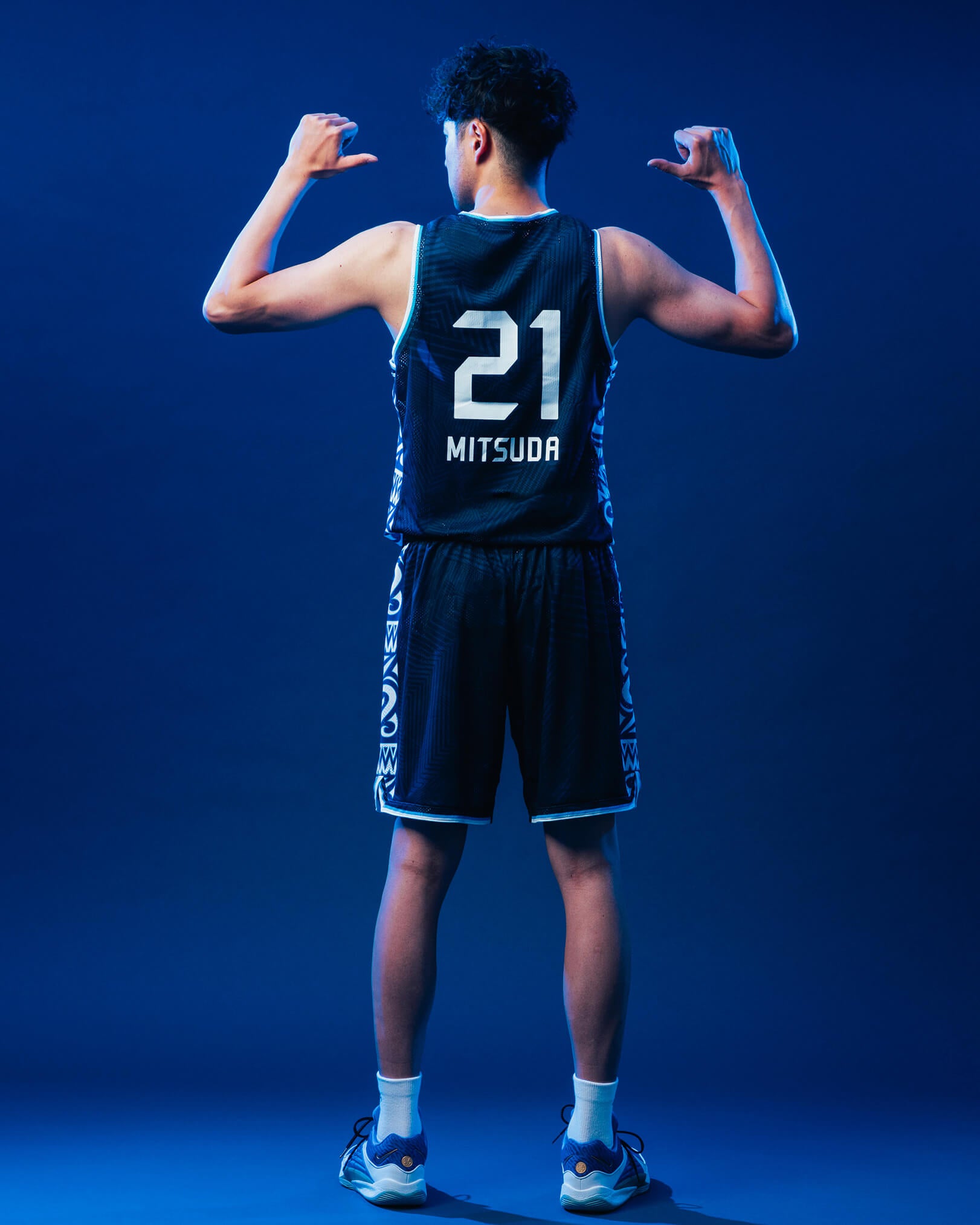HOME UNIFORM